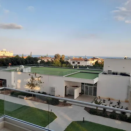 Wonderful 2 1 For Rent In Iskele, North Cyprus With Beautiful Sea And Mountains Views Апартаменты Iskele District (Northern Cyprus)