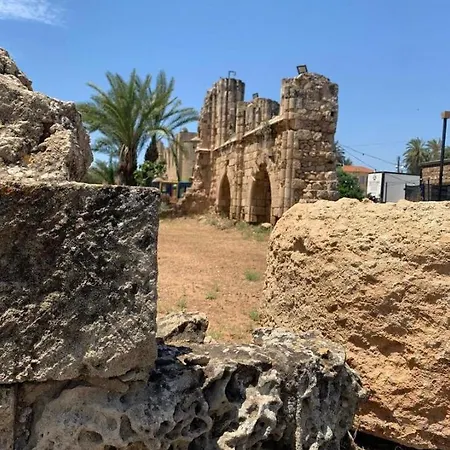 Wonderful 2 1 For Rent In Iskele, North Cyprus With Beautiful Sea And Mountains Views Appartamento *